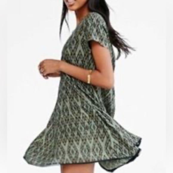 Silence + Noise Size M Moss Green Ikat Print flowy Witchy T-Shirt Rayon Dress - Picture 2 of 11
